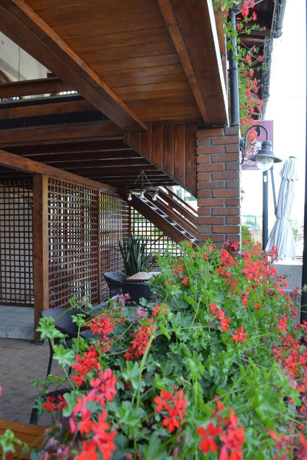 Pensiunea Bety Tutulesti Exterior photo